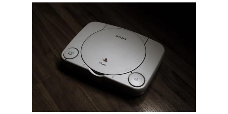 PS One (2000)